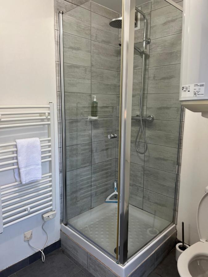 L'Auberge De La Gare, Appartements Tout Confort, Proches Gare Yzeure Bagian luar foto