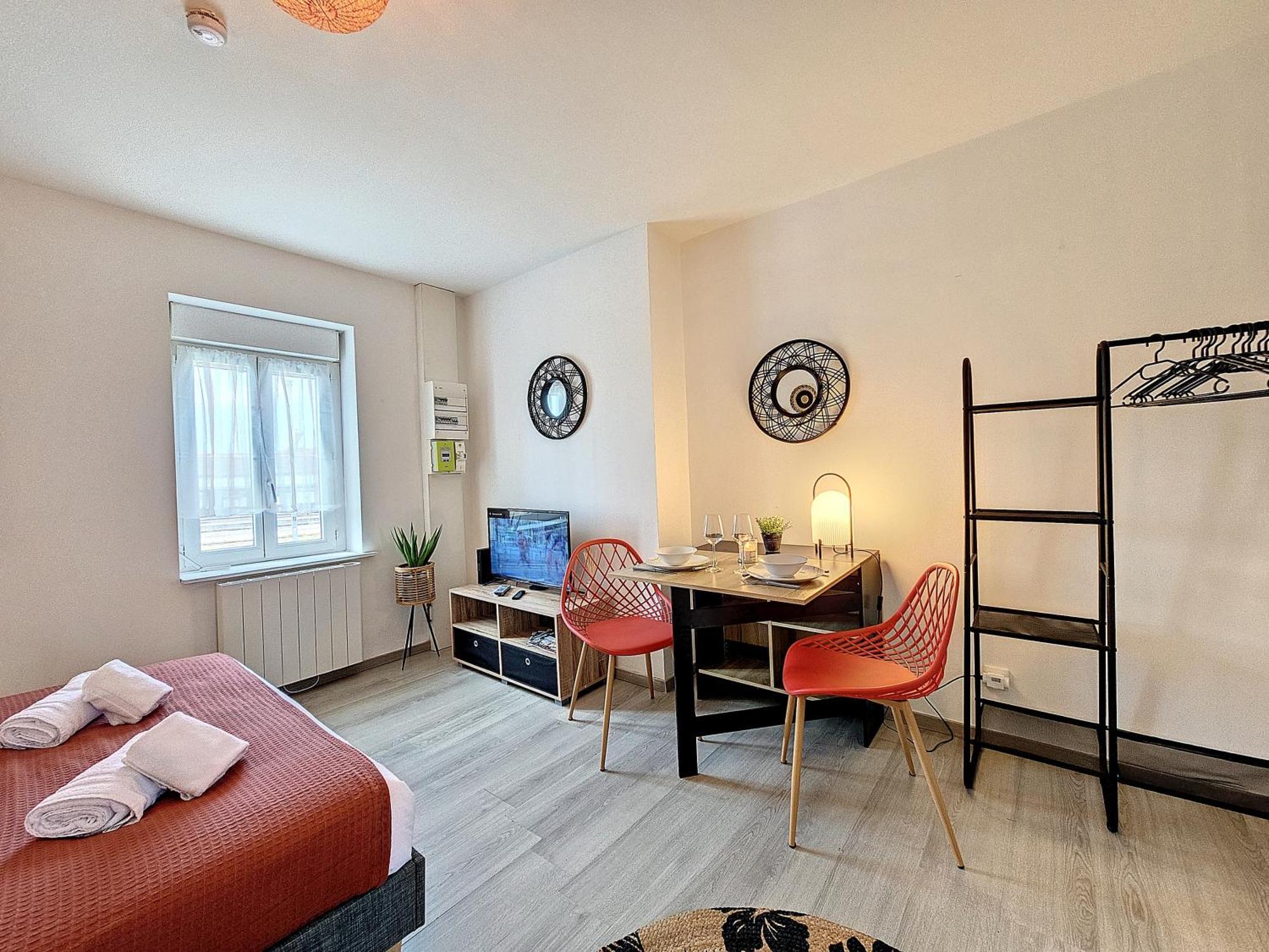 L'Auberge De La Gare, Appartements Tout Confort, Proches Gare Yzeure Bagian luar foto